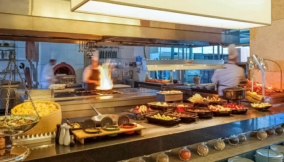 هتل سوئیس اوتل بویوک افس ازمیر